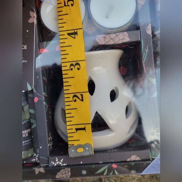 Cranberry Ice Fragrance Gift Set - Picture 2 of 10